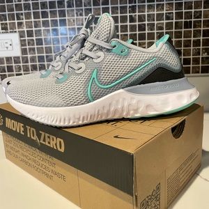 Nike Renew Run trainers